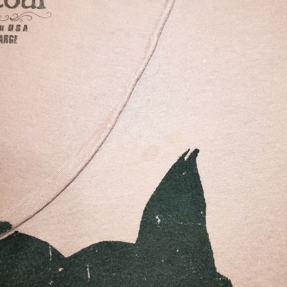 Hot Topic Entour Size XL Mauve Deep V Neck Black Cat Short Sleeve Graphic Tee - Picture 14 of 15